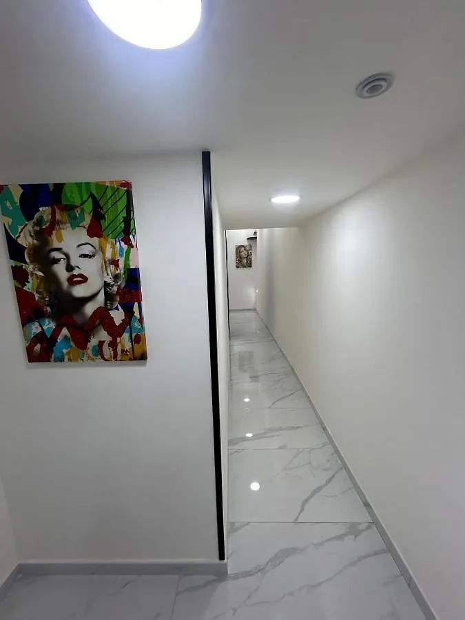 Luigi Luxury Suite Naples 0*,