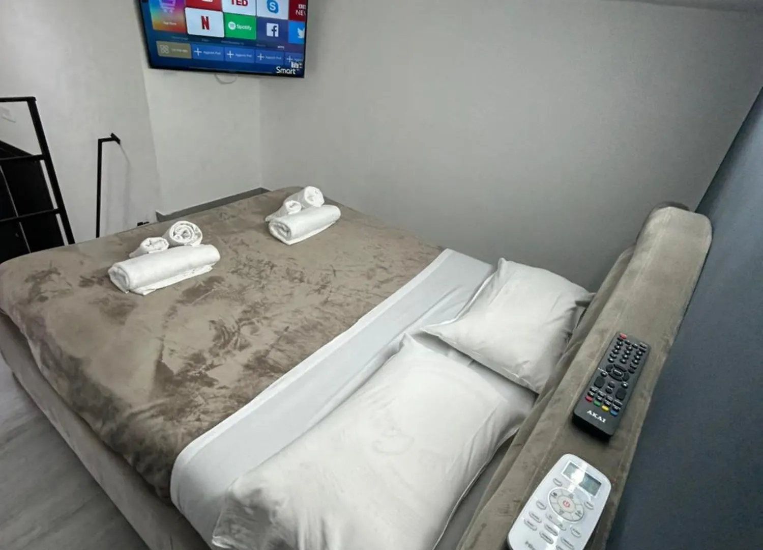 Luigi Luxury Suite Naples 0*,  Italy